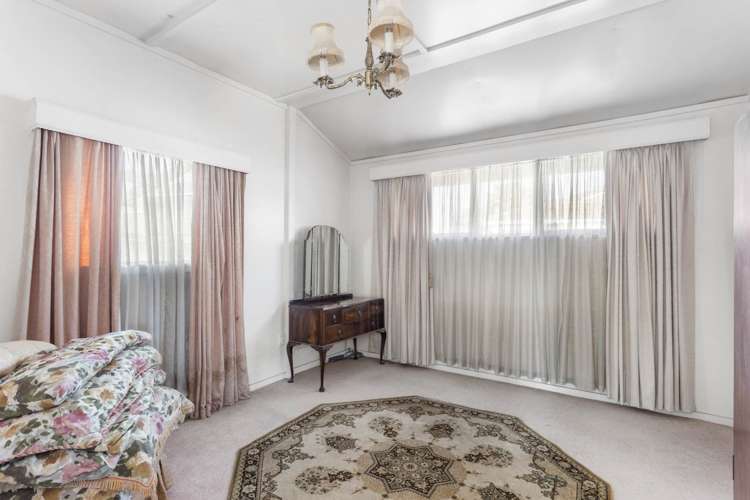 11 Roberts Road Te Atatu South_14