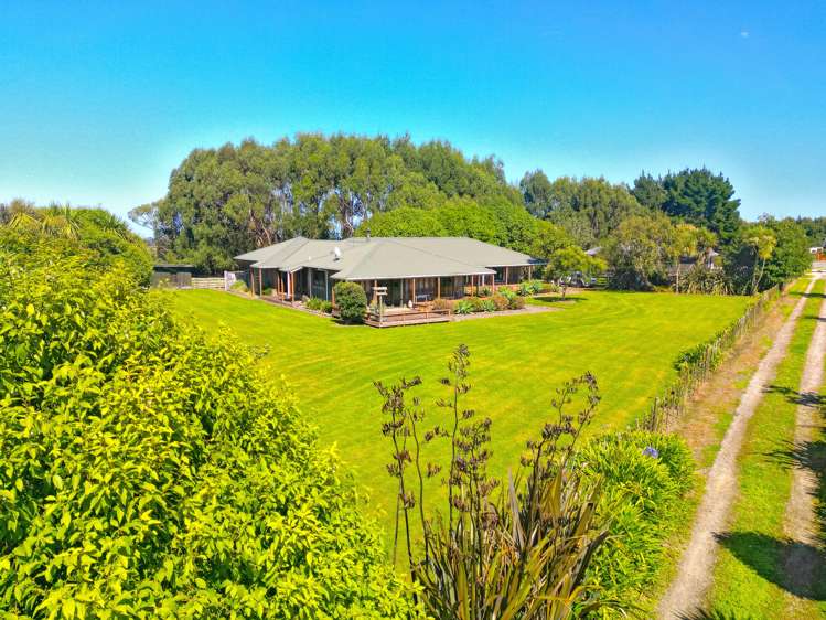 208 Holmwood Road Kaitoke_0