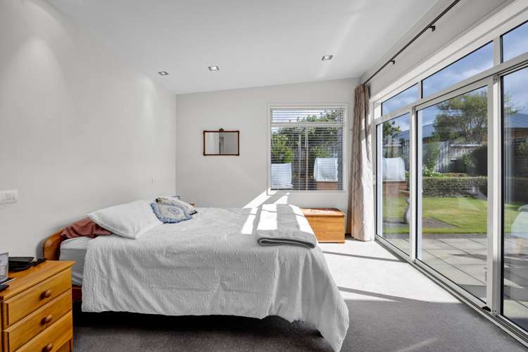 27 Montague Grove Stratford_13