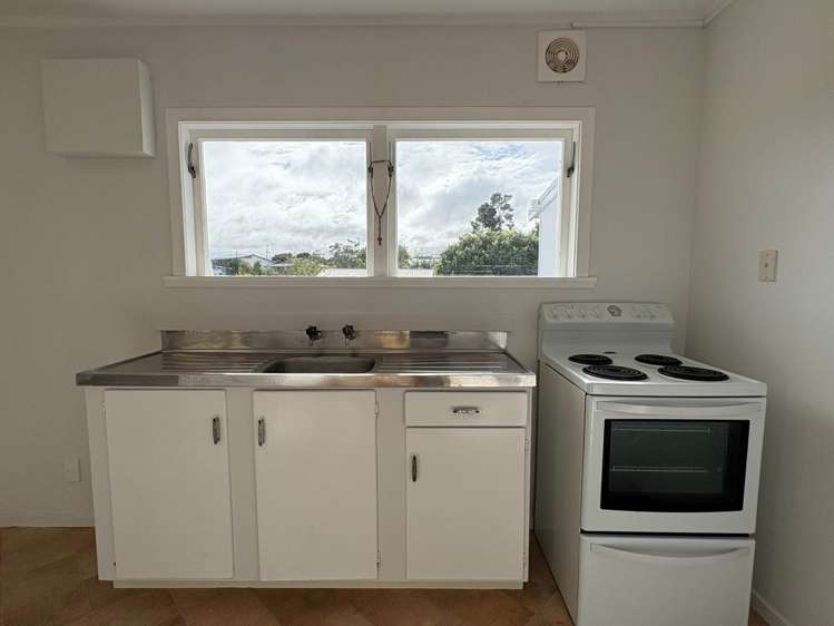 62a Mcleod Road Te Atatu South_6