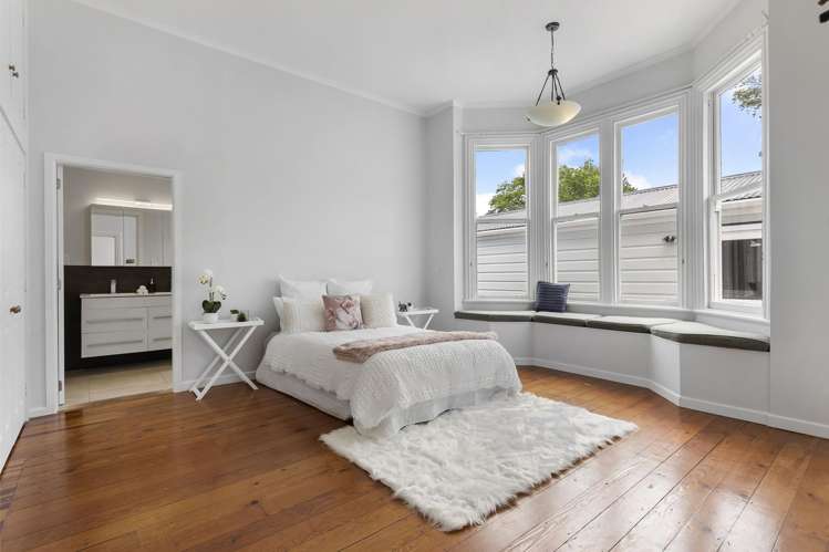 52 Parkvale Road Karori_6