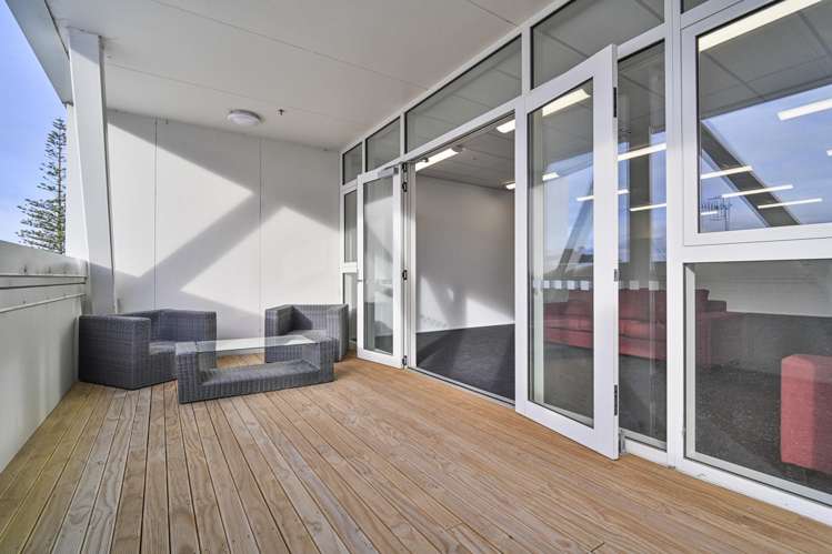 105 Ford Road Onekawa_2