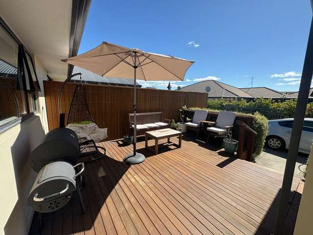 2 bedroom 1.5 bathroom Townhouse!