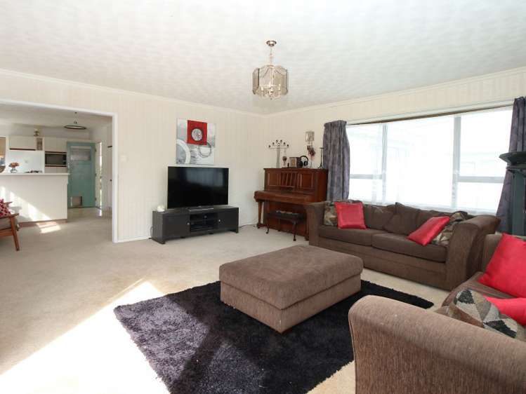 19 Churchill Avenue Feilding_7