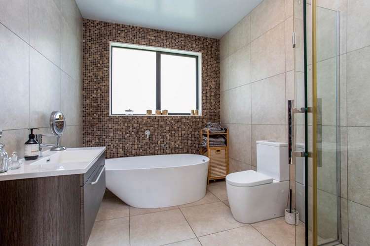 109 Bethells Road Waitakere_12