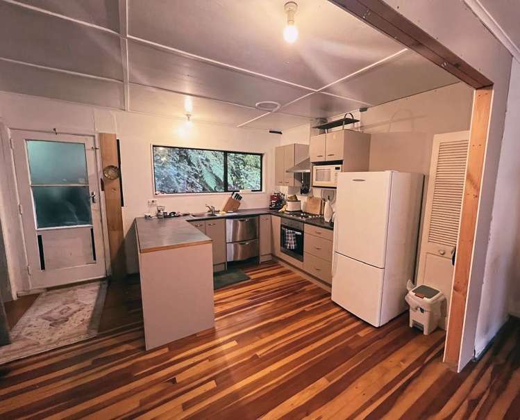 32 Shackleton Grove Stokes Valley_3