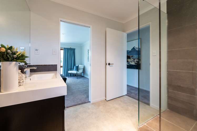 21 Cowley Drive Leamington_11