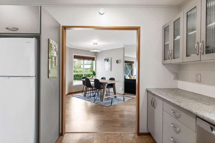 12 Magnolia Avenue Opaheke_13