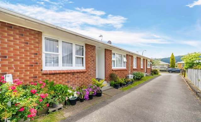Charming 2BR Unit in the heart of Upper Hutt!