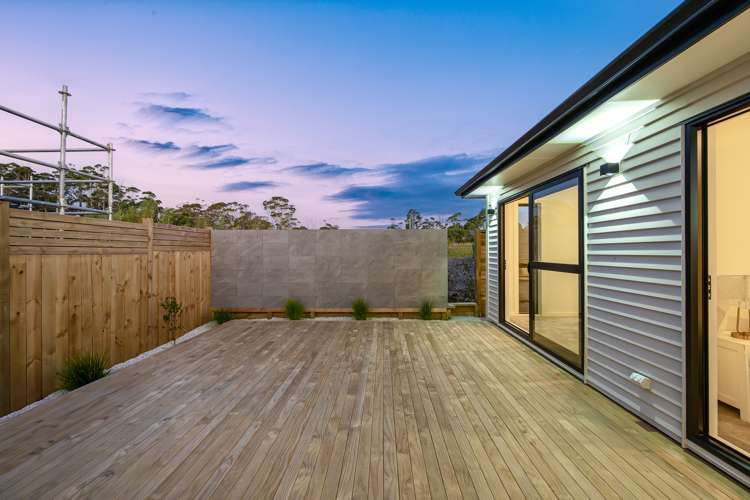 10 Puruatanga Road Wainui_23