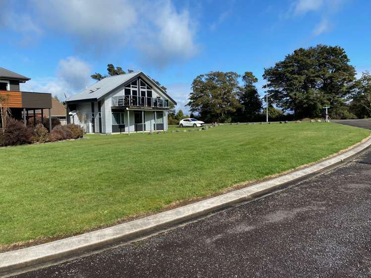 2 Snowberry Lane Ohakune_5