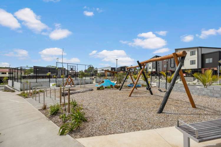 1/107 Selo Street Glen Eden_21