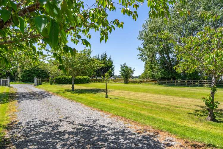 38 Portland Road Carterton_17