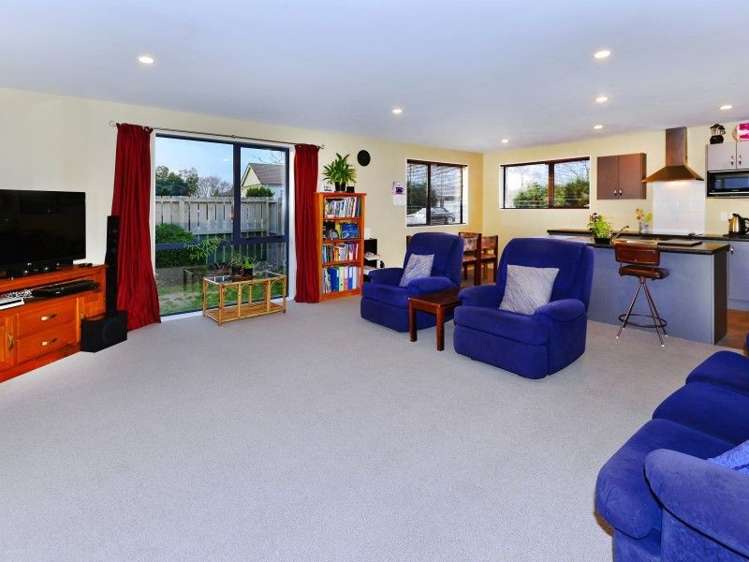 33 North Terrace Darfield_6