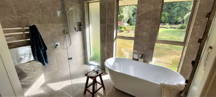 3660 Waipahi Highway Clinton and Surrounds_13