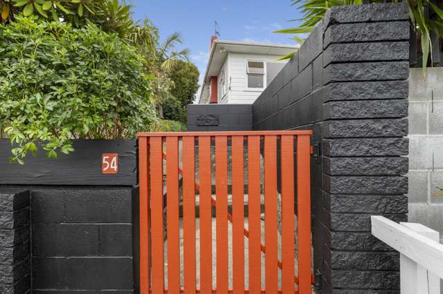 54 Waiwaka Terrace Strandon_1