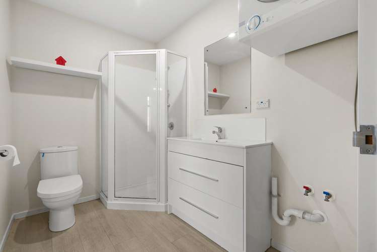 2/41 Paul Matthews Road Rosedale_16