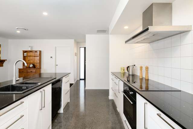 9 Kahuparere Crescent Pyes Pa_3