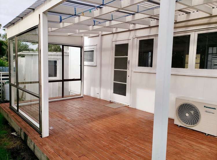 1061 Great North Road_0