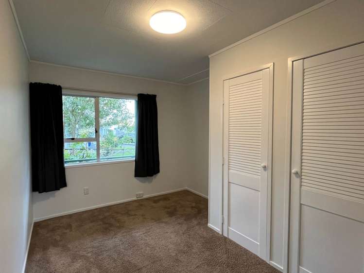 36 Nui Mana Place Te Atatu South_14