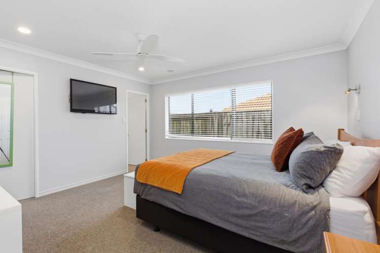 35 Ocean Crest Papamoa_13