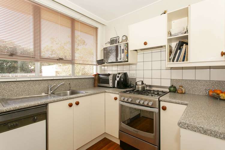 67 Racecourse Road Allenton_7