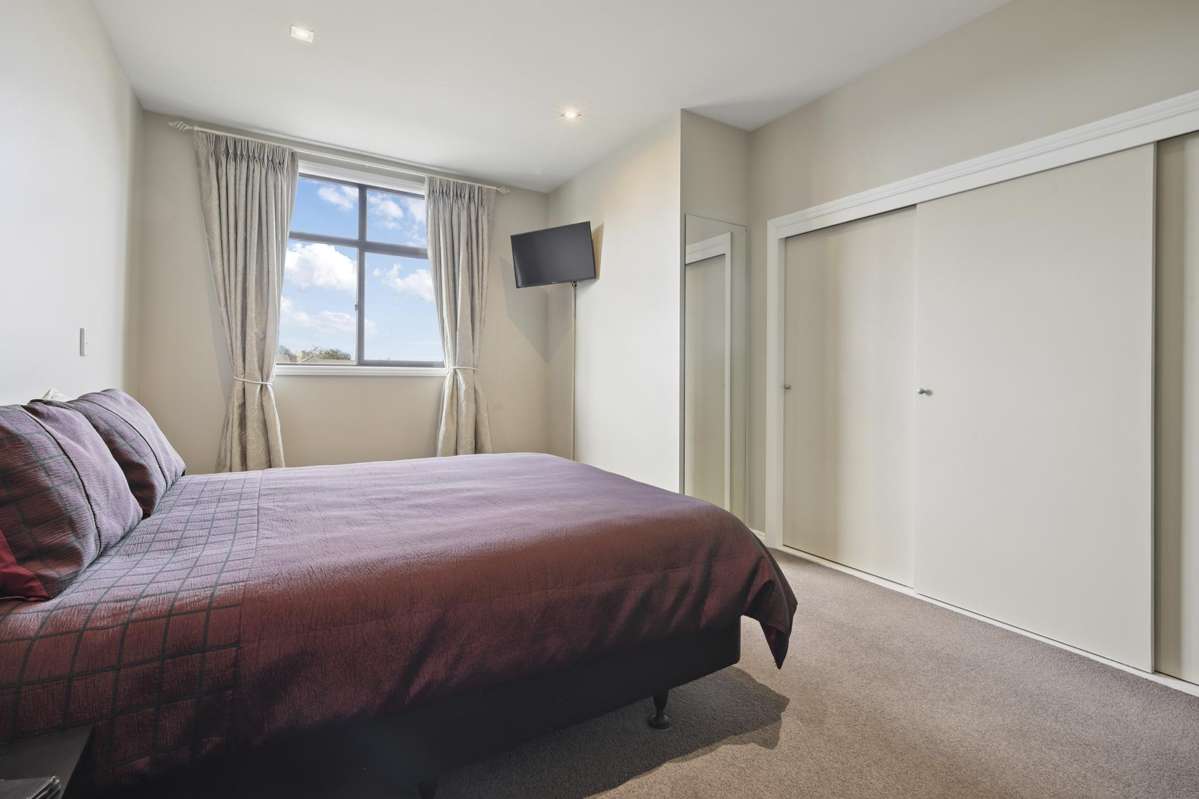 10 Country Club Terrace_5