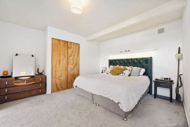 123 Tauhinu Road Miramar_11