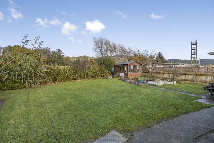 18 Heath Street Wainuiomata_2