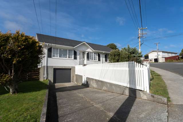 54 Mark Avenue Paparangi_1