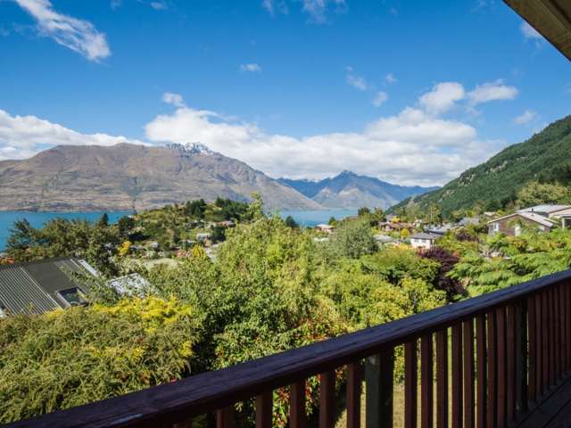 4b Caples Place Fernhill/Sunshine Bay_1