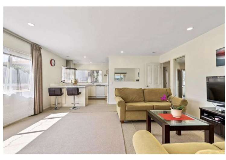 2/ 46A Blakeborough Drive Forrest Hill_1