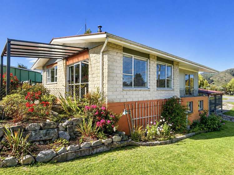 7 Crampton Road Reefton_27