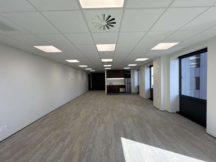 6.3/114 Lambton Quay Wellington Central_5
