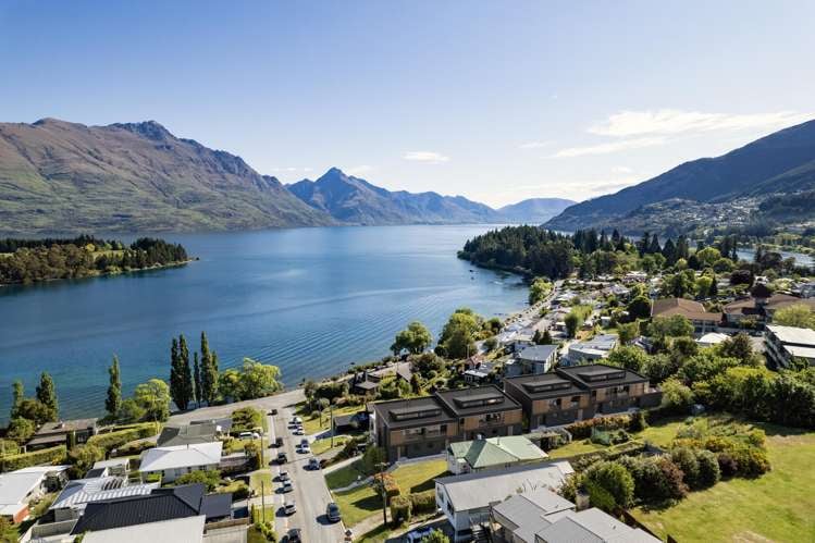 8 Suburb Street Queenstown_1