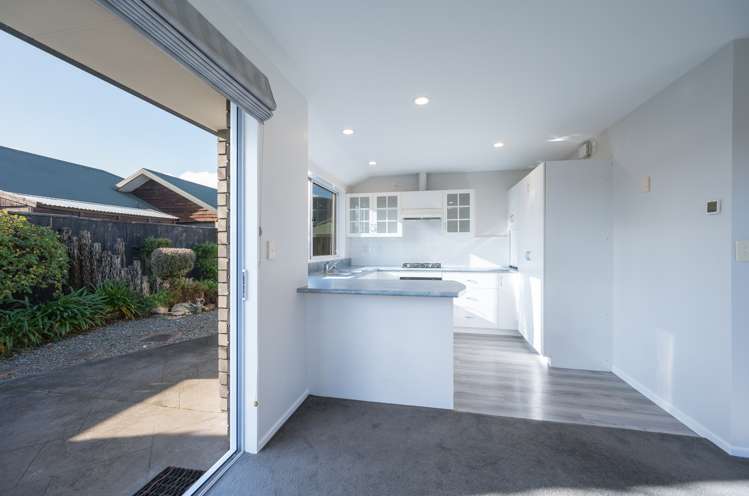 24 Kingsford Drive Stoke_7