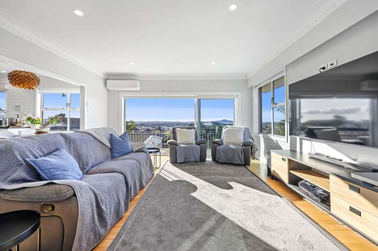 73 Bradbury Road Botany Downs_7