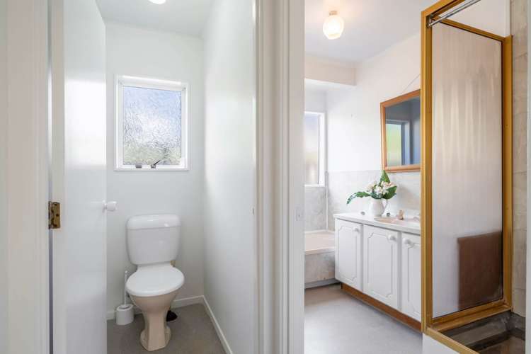 2/8 Kaipatiki Road Glenfield_10