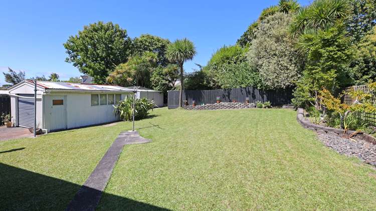 3 Tracey Terrace Te Atatu South_24