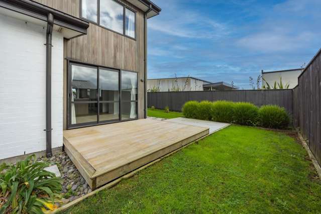 6 Henry Lloyd Place Silverdale_2