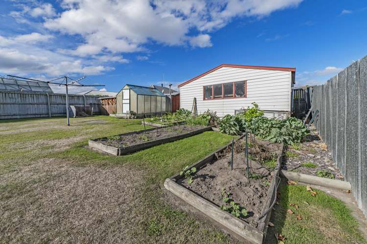 60 Springs Road Hornby_13