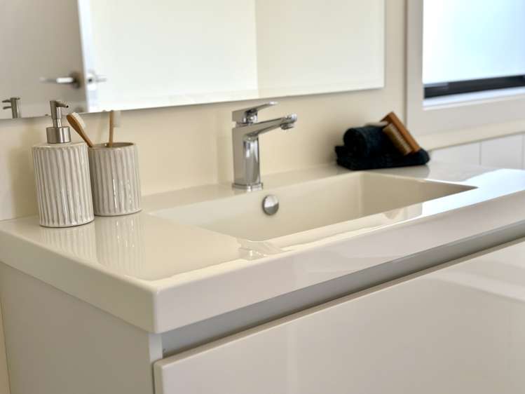 8 Chatham Rise Seaward Bush_27