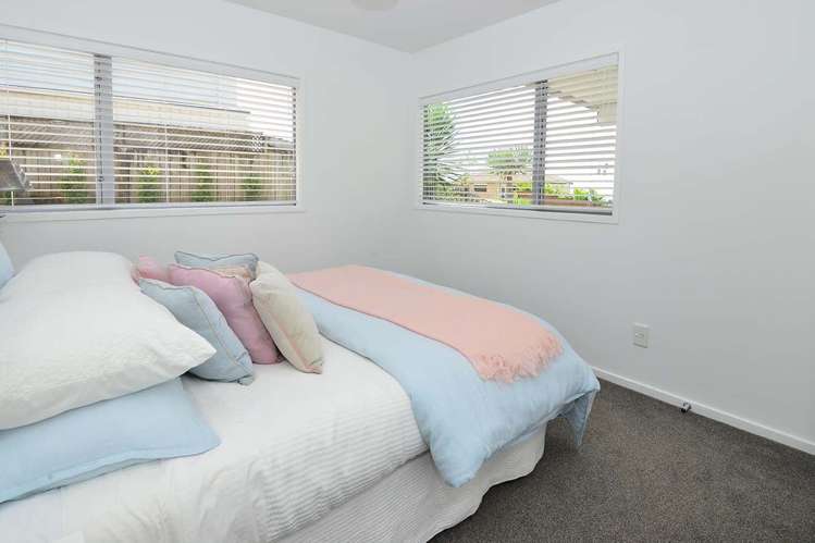 117 Waldorf Crescent Orewa_15