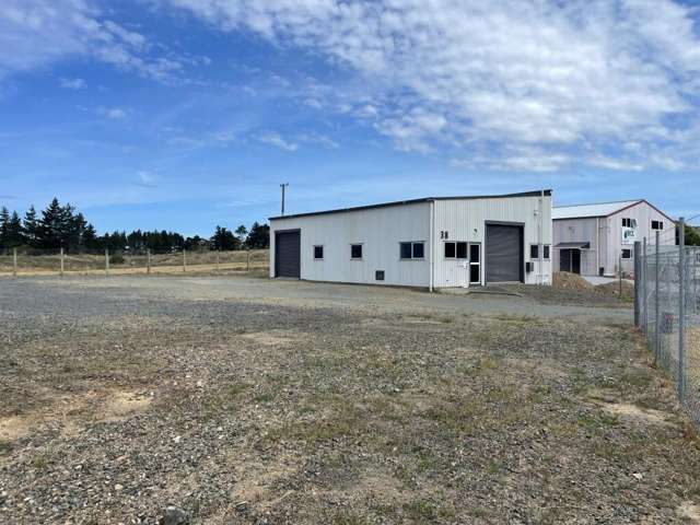 Versatile workshop and yard in Ruakaka