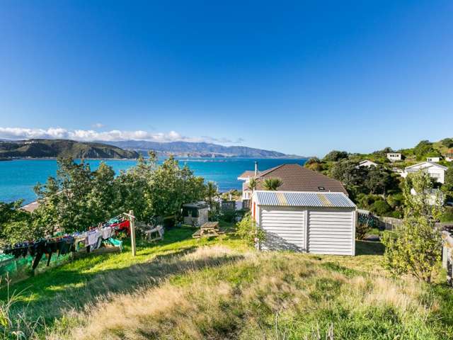 8 Hungerford Road Lyall Bay_2