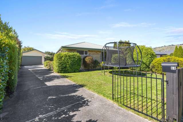Four Bedroom Beauty In Heathcote