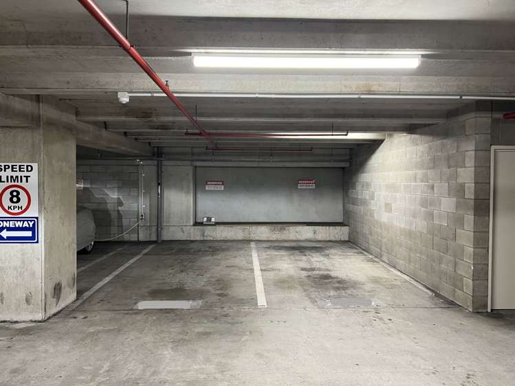 801/8 Albert Street City Centre_13