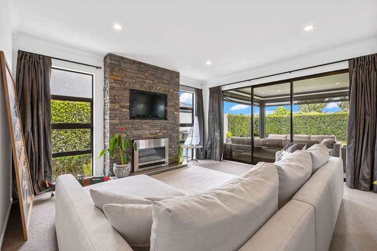 2 Araucana Way Burwood_6