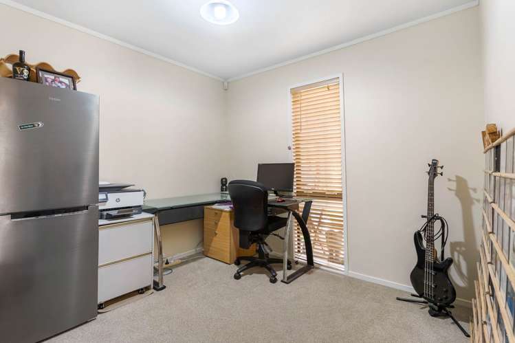 45 Wyoming Avenue Murrays Bay_17