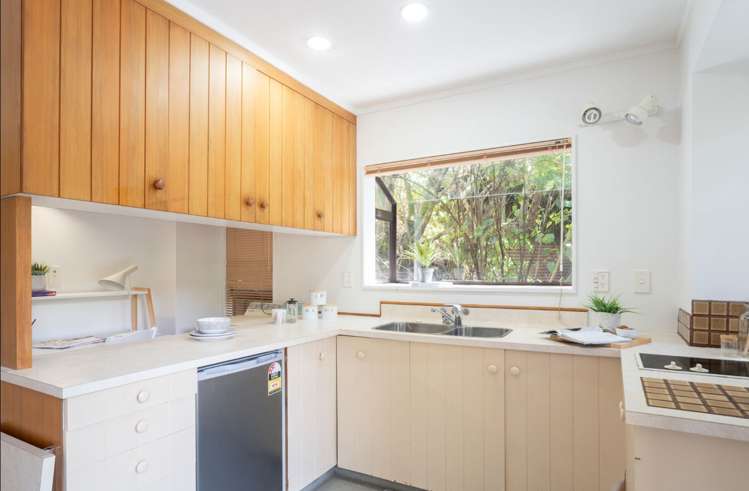 18 Roys Road Plimmerton_1